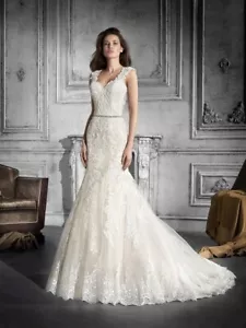 Demetrios Style 775 Wedding Dress + Veil - Picture 1 of 24