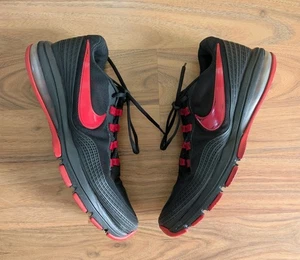 Nike Herren Air Max TR 365 Trainingsschuhe schwarz/rot - Größe 11 Laufen - Bild 1 von 14