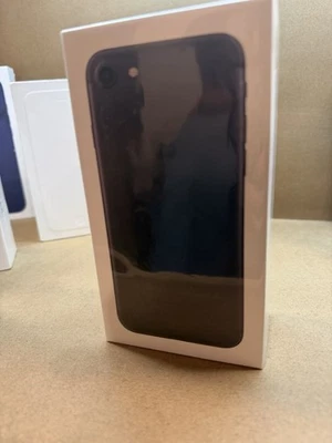 iPhone 7 - Image 1 of 4