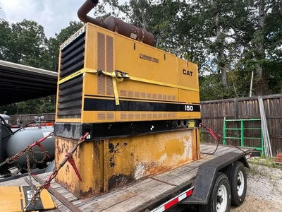 Generador Diesel Caterpillar 150kW - CAT 3208 - 208V - Energía Industrial de Reserva Foto 1 de 4