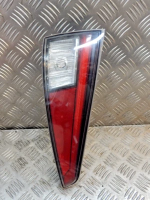 GENUINE 2016 - 18 TOYOTA PRIUS HYBRID NSR PASSENGER SIDE Bumper Light 1580-47020 - Image 1 of 4