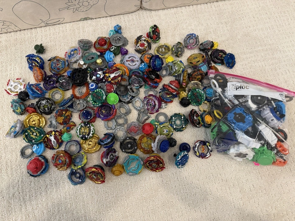 Lote Beyblade de 9+ libras TAKARA TOMY Metal Fusion Burst Blast con lanzadores Foto 1 de 4