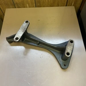 Detroit Diesel 5126868 Fan Hub Mounting Support Bracket 53 series 353 453 NOS - Picture 1 of 6