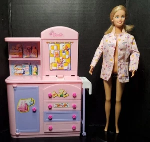 Happy Family Neighborhood Doctor Barbie & Nursery Playset Mattel 2003 See 🖼️ - Picture 1 of 9