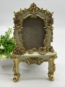 Vtg Heavy Resin Picture Frame- Hollywood Regency Vanity Appearance Unique Frame - Picture 1 of 9