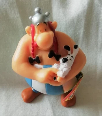 Asterix - Obelix Holding Dogmatix 8cm Vinyl Figure  by Plastoy - Image 1 of 2
