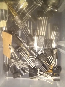 Vintage Japanese NPN transistors/2SC, 2SD/NOS/You choose - Picture 1 of 43