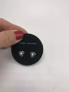 $45 PENDIENTES CORAZÓN PERLA MARC JACOBS MUJER MJ 6B - Imagen 1 de 7