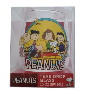 Peanuts Snoopy Charlie Brown And Gang 20 oz Tear Drop Drinking Glass 2021 Clear - Picture 1 of 9
