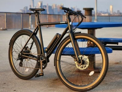 Lightweight electric bike. Removable battery, hydraulic brakes & 7 manual gears! - Image 1 of 4