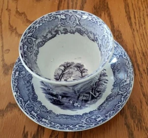 ANTIKE PW & CO MAULBEERE/LILA VENUS PERLE STEINZEUG UNMARKIERT TASSE UND UNTERTASSE - Bild 1 von 9