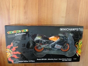 MINICHAMPS 1/12 VALENTINO ROSSI HONDA NSR500 NASTRO AZZURRO TEST BIKE 2000 - Picture 1 of 3