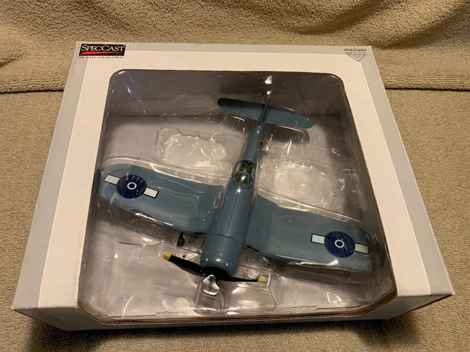 Banco Coleccionista de Metal Diecast Edición Limitada SpecCast F4U-1 Corsair 47510-U1452 Foto 1 de 4