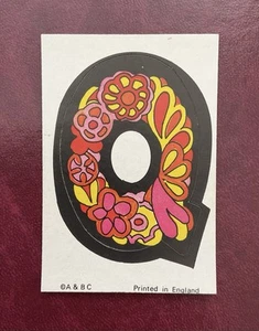 A&BC-1970-RARE LOVE INITIALS CARD LETTER ‘ Q ‘ ~ EXCELLENT CONDITION - Picture 1 of 2