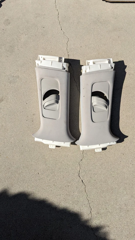 2006 - 2013 LEXUS IS 250 OEM Direito E Esquerdo B PILAR CINTO DE SEGURANÇA ACABAMENTO - Imagem 1 de 1