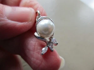 DE COLECCIÓN TONO PLATA RETRO CRISTAL FLOR PERLA CUENTAS COLGANTE DÍA DE SAN VALENTÍN - Imagen 1 de 6