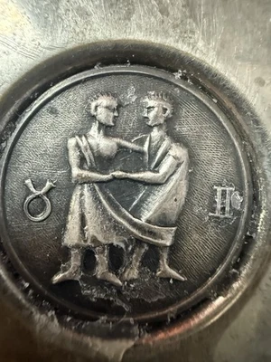 Moneda de colección posavasos plateados ÚNICA encontrar ITALIA 🇮🇹 moneda romana de dos hombres Foto 1 de 4
