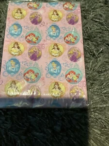 Nuevo en Paquete Nuevo Juego de Envoltura de Regalo Princesa Disney - 5 Hojas 50x69.5cm y Hoja de Pegatinas - Imagen 1 de 6