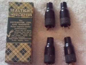 SEALTIGHT INSULATORS NEW BOX OF 4 VINTAGE DISTRIBUTOR, COIL & MAGNETO - Picture 1 of 3