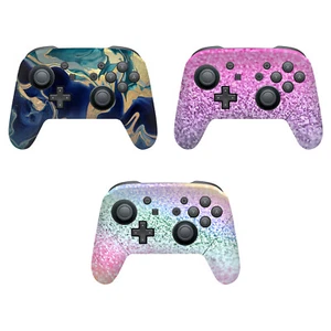 OFFICIAL MONIKA STRIGEL ART MIX VINYL SKIN FOR NINTENDO SWITCH PRO CONTROLLER - Afbeelding 1 van 8