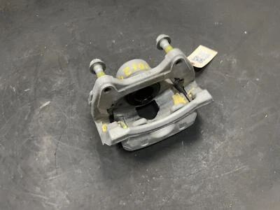 Front Right Brake Caliper 2021 Cadillac XT4 84793345 2020 2022 2023 - Image 1 of 4