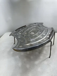 WEAR-EVER No. 2634  Aluminum Trivet Roasting Rack with Handles  6.5" x 11.25" - Picture 1 of 5