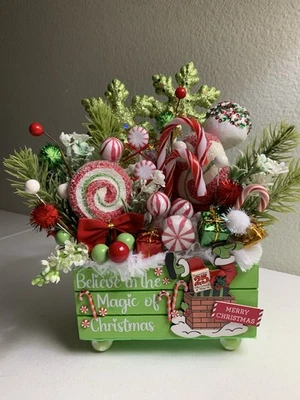 Chimenea Feliz Navidad Pequeña Madera Santa Bastones de Caramelo Caja Bandeja en Niveles Decoración Ne Foto 1 de 4