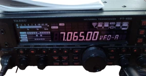 Yaesu FT-450M HF/50MHZ Nadajnik-odbiornik Darmowa wysyłka z Japonii - Zdjęcie 1 z 13