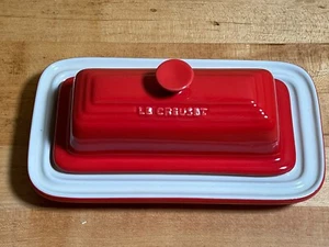 Le Creuset Cerise Red Covered Butter Dish Stoneware 2 Piece Set - Picture 1 of 7