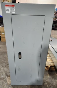 π SIEMENS 250 AMP MAIN BREAKER PANELBOARD 208Y/120 VAC 3 Γ 42 CIRCUIT 100A MAIN - Picture 1 of 11