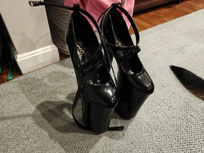 Tacones agradables negros súper usados para mujer talla 9 para amantes de los zapatos Foto 1 de 4