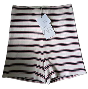 Zara - Pantalones cortos de motociclista de punto acanalado - Rayas - Mujer. Talla M - Imagen 1 de 3