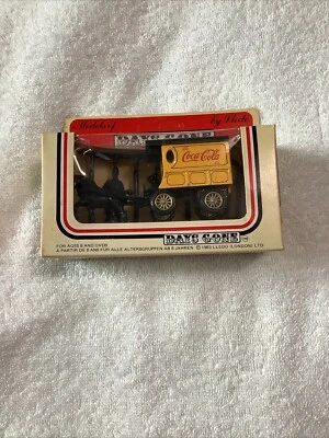 Days Gone Lledo Coca Cola Yellow Horse Carriage - Image 1 of 4