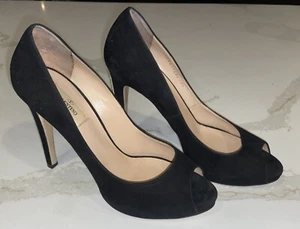 Valentino Garavani Suede Rockstud Peep Toe Pumps Black Size 40 US 9.5 Women’s - Picture 1 of 11