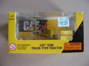 1/87 CAT D5M Track-Type Tractor - Picture 1 of 5