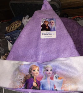 Disney Frozen 2 Navidad Elsa y Anna Santa Sombrero Nuevo Con Etiqueta - Vacaciones de Navidad - Imagen 1 de 4