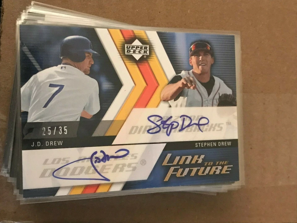J.D.DREW/STEPHEN DREW 2005 Upper Deck Update Link to the Future Dual Auto BV$150 - Image 1 of 1