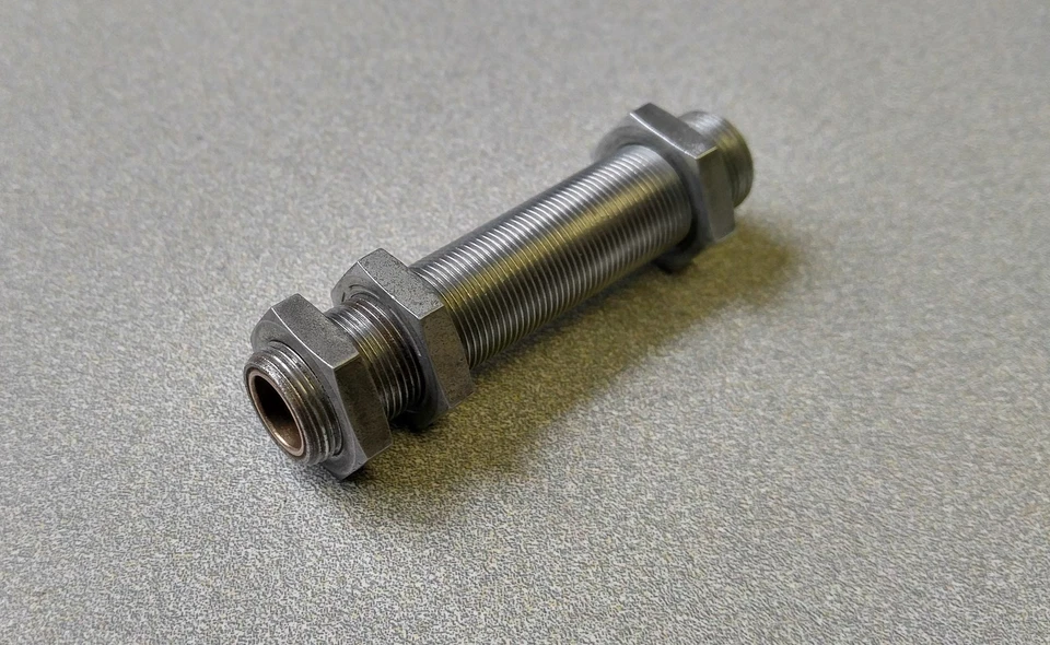 EXCELLENT USED GENUINE PORSCHE 914 914-6 WIPER SHAFT REPAIR KIT WITH 3 NUTS - Imagem 1 de 1