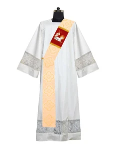 Handcrafted Deacon Stole adorned with Lamb Motif - Picture 1 of 3