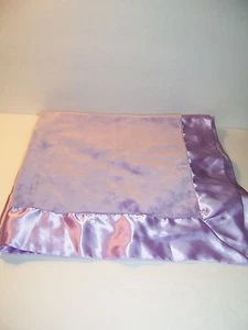  SECURITY BLANKET BLANKETS & BEYOND ?? LAVENDER PURPLE VELOUR/SATIN 27" X 28" VG - Picture 1 of 3