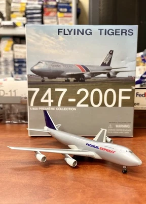 FedEx Flying Tigers Boeing 747-200F Dragon Wings 1:400 REG: N641FE Hybrid Colors - Image 1 of 4