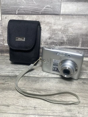 Nikon Coolpix L11 6MP Retro Digital Camera Tested With Memory Card & Case - Image 1 of 4