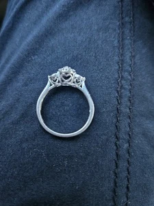 vtg. 925 Sterling Silver tri.heart  Engagement Ring W/ diamonds Size 7.5. - Picture 1 of 5