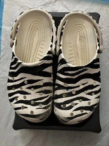 Crocs Classic Clogs Shoes Men(6)Women(8)Clogs Black&White Zebra Stripe - Picture 1 of 5