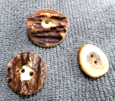 3 Vintage Antique Horn Antler Buttons - Image 1 of 3