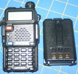 Baofeng UV-5R Dual Band FM Transceiver Unit and Battery No Antenna no charger - Picture 1 of 7