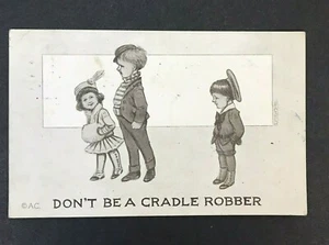 Carte postale ancienne ; Ne soyez pas un voleur de berceau humour enfants noir blanc - Photo 1/6
