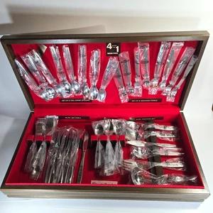 Oneida Northland FLORAL PANEL Stainless Flatware 70 Piece Set w/ Case Korea - Picture 1 of 24