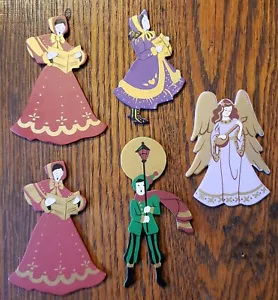 Set 5 Caroling CHRISTMAS Figures Wood ,1 boy w lampost,1 girl, 2 ladies, 1 angel - Picture 1 of 7