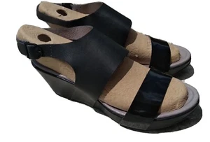 WOMENS TSUBO WEDGE SANDALS SZ 8.5 NWOB - Picture 1 of 8